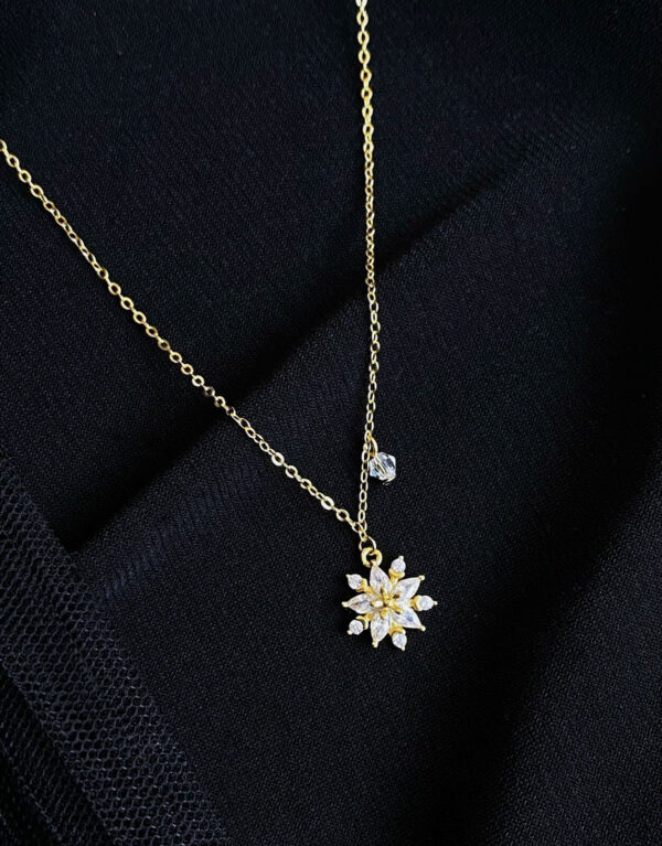 COLLAR SPRING BEAUTY 2