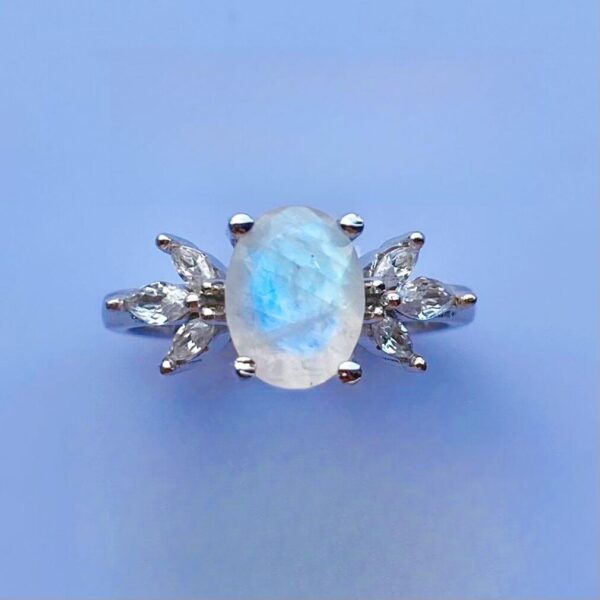 Anillo Alessandra