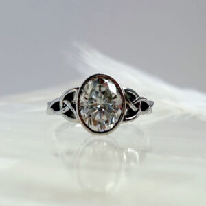 Anillo Minerva 14K Moisanita Oval 2.0CT Con Certificado GRA