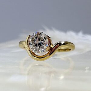 Anillo Odisea moisanita 1.2ct con certificado GRA