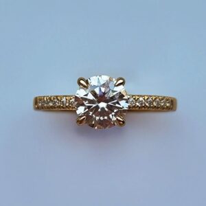 Anillo Lilibeth 10k moissanita 1.0ct con certificado GRA