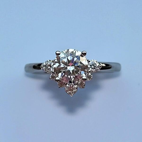 Anillo Adelyn moissanita 1.0ct con certificado GRA