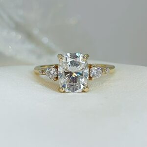 Anillo Adhara 10k Moisanita Cojín 3.0ct Con Certificado GRA