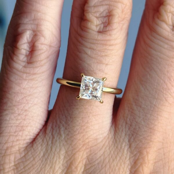 Anillo Catalina 14k Moissanita Princesa 1.2ct Con Certificado GRA - Image 8