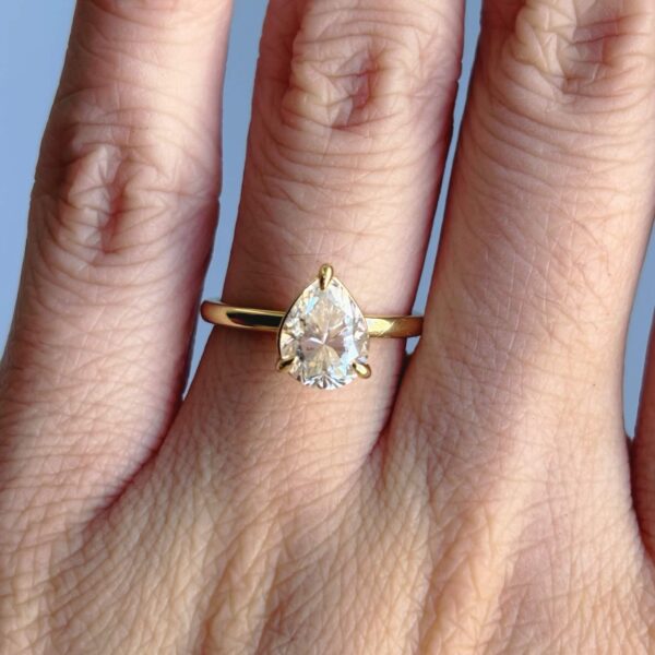 Anillo Olena 14k Moissanita Pera 2.0ct Con Certificado GRA - Image 6