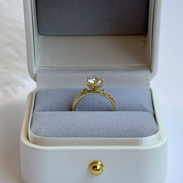 Anillo Dalia 10k moissanita 1.2ct con certificado GRA - Image 5
