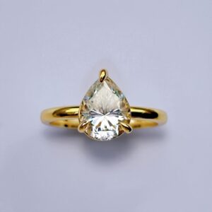 Anillo Olena 14k Moisanita Pera 2.0ct Con Certificado GRA
