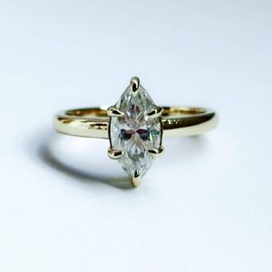 Anillo Vittoria 14K Moisanita Marquesa 2.0CT Con Certificado GRA