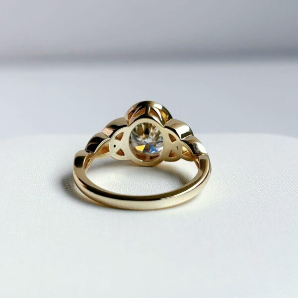Anillo Minerva Moissanita Oval 2.0CT Con Certificado GRA - Image 4