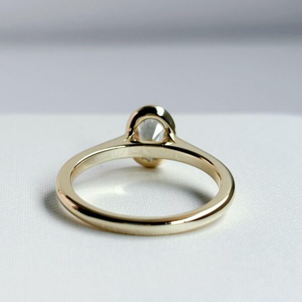 Anillo Leonora 14K Moissanita Oval 1.0CT Con Certificado GRA - Image 5