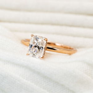 Anillo Amelie 10k Moisanita Radiante 2.0ct Con Certificado GRA