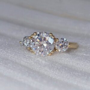 Anillo Belly 14K Moisanita 2.0CT Con Certificado GRA