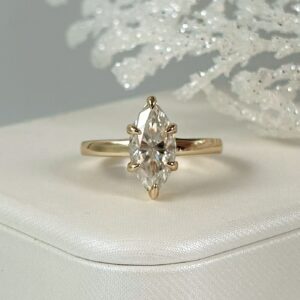 Anillo Vittoria 14K Moisanita Marquesa 2.0CT Con Certificado GRA